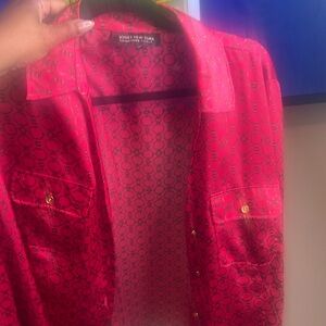 Women’s top size 18